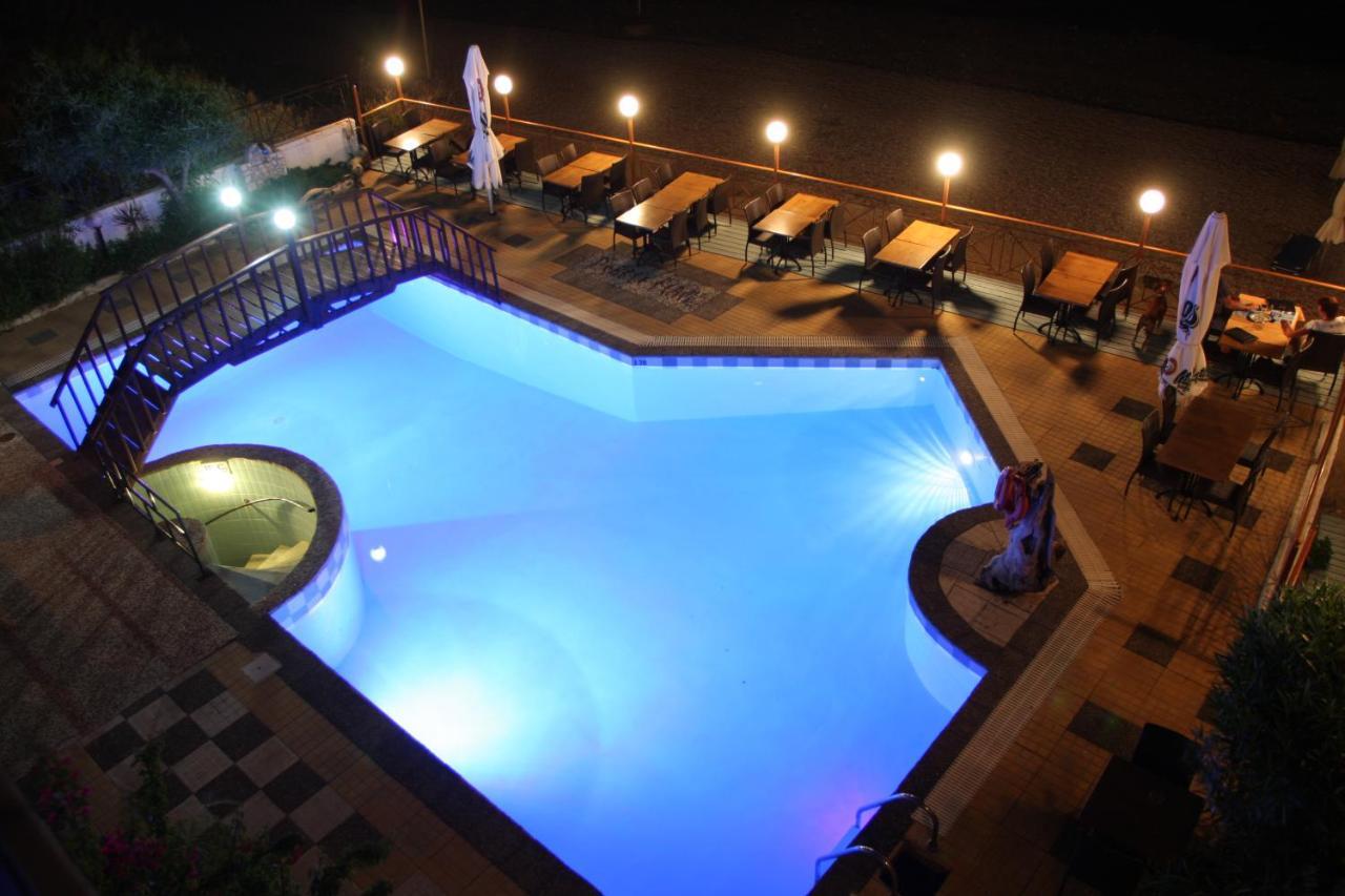 Pebble Beach Hotel Plomari Exterior foto